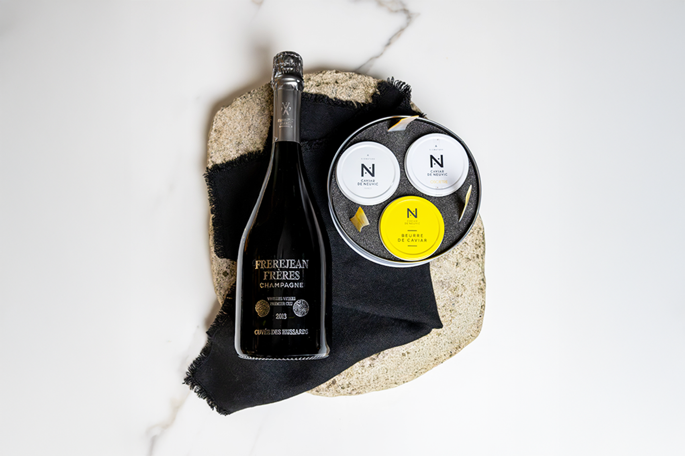 Caviar et Champagne : l’accord ultime, sublimé par la Cuvée des Hussards